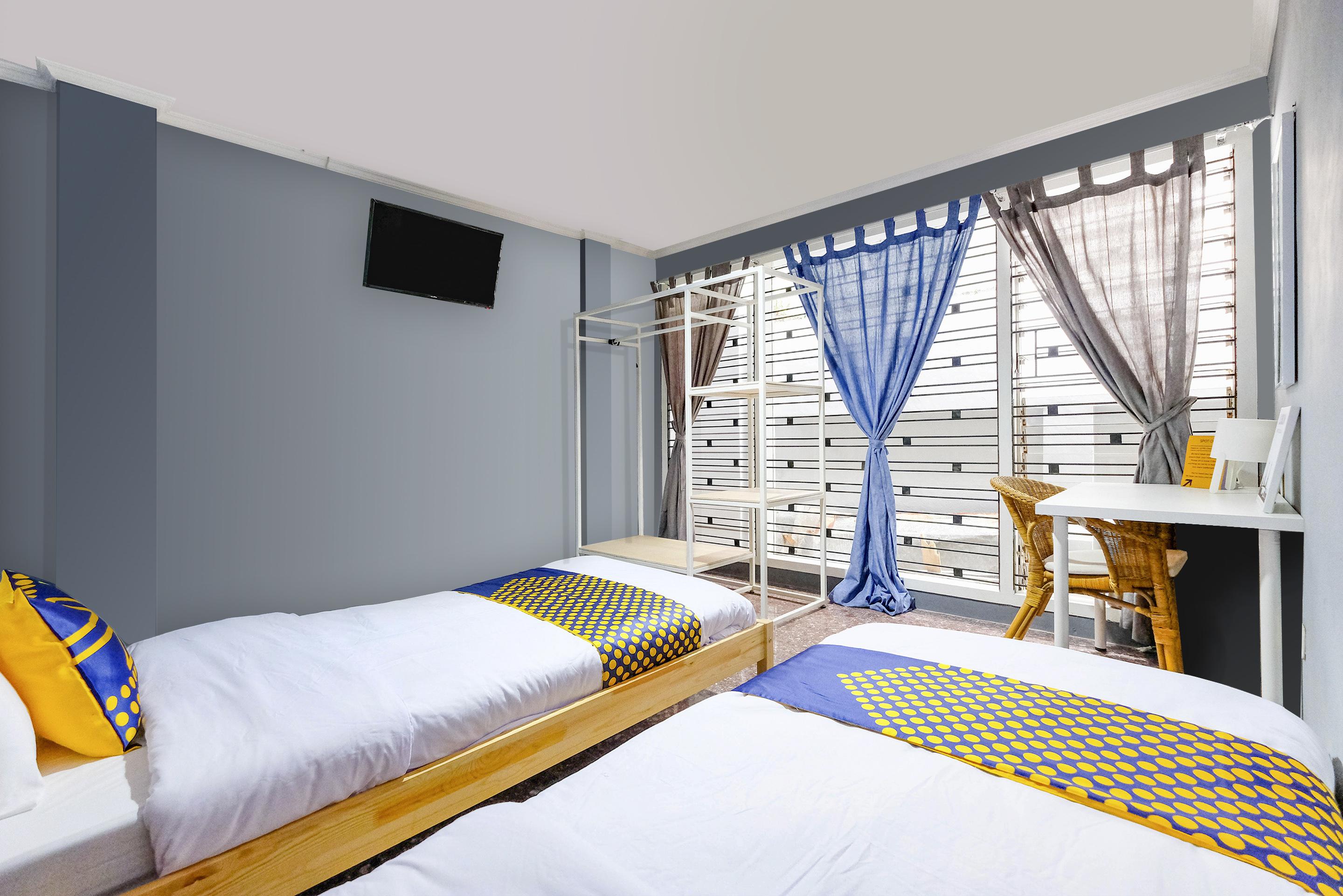 Hotel Spot On 2281 Omajo Semarang Exterior foto