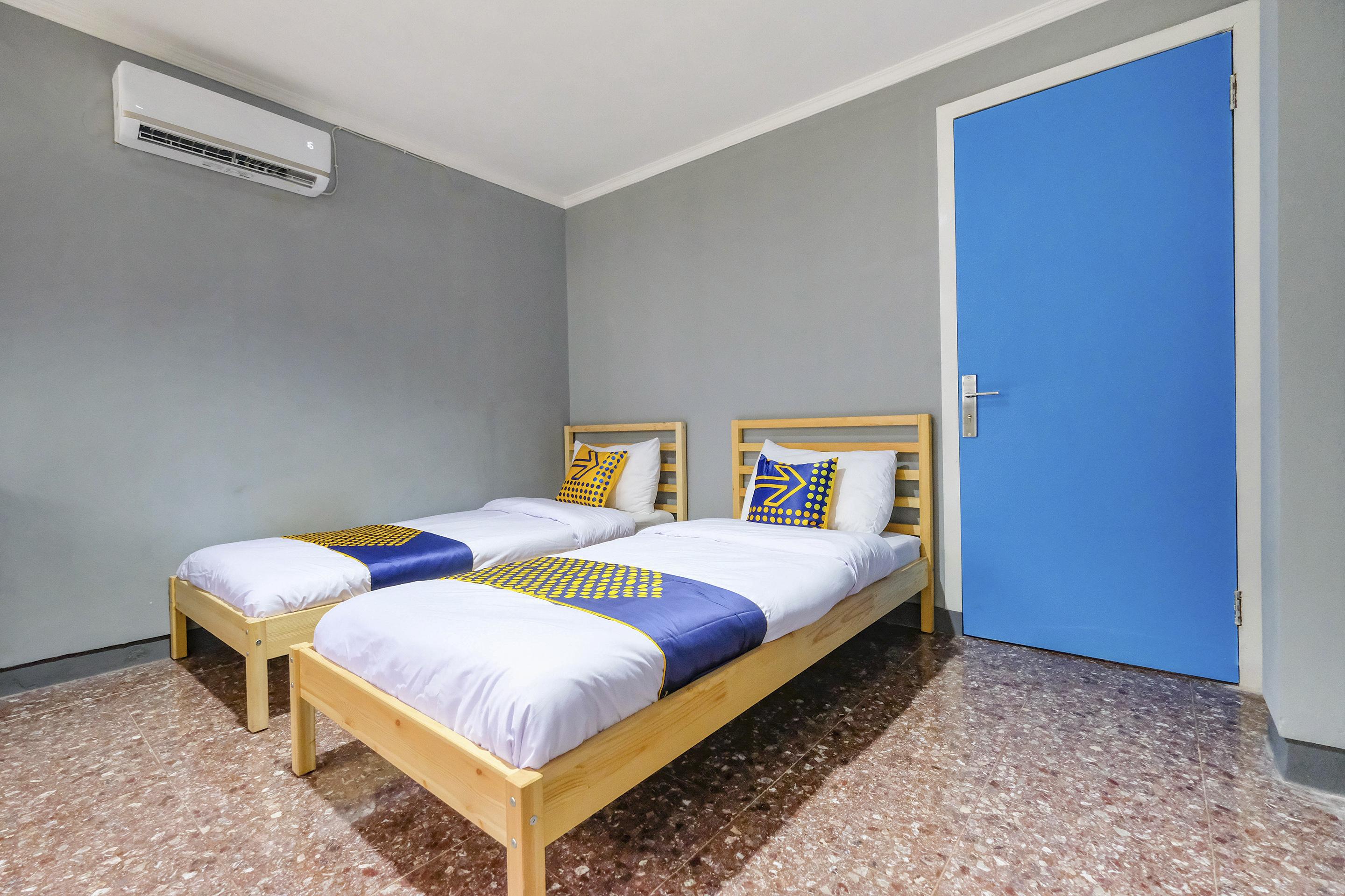 Hotel Spot On 2281 Omajo Semarang Exterior foto